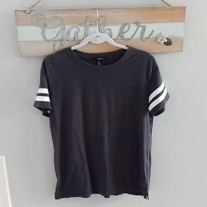 4/$13 Forever 21 tee